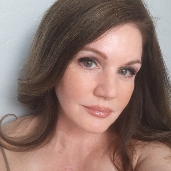 "Like" to Bookmark & Save my Closet!  Julie - Picture 2 of 3